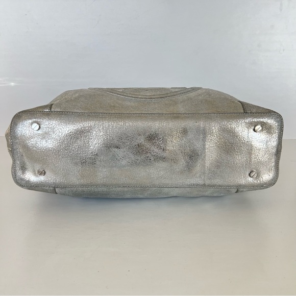 TORY BURCH Bombe Metallic Silver Shimmer Crackled Leather Shoulder Bag Tote - Picture 7 of 15